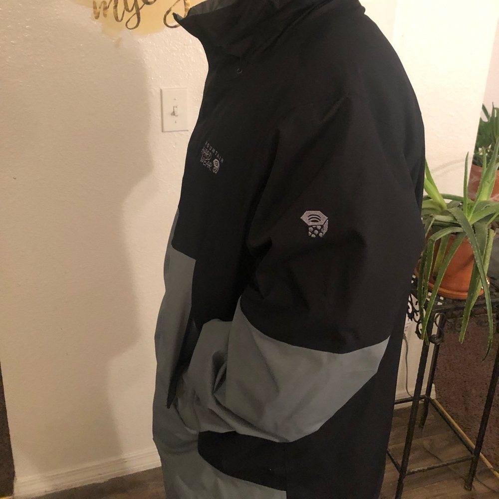Mountain hardware rain jacket